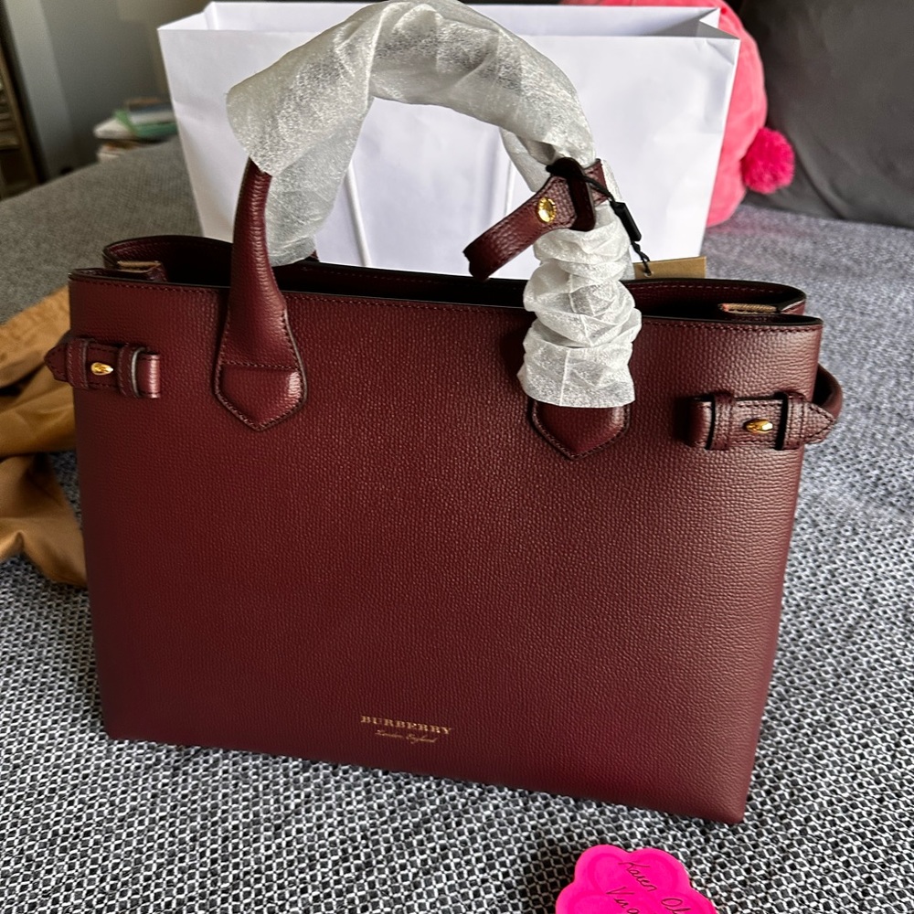 Burberry banner handbag
